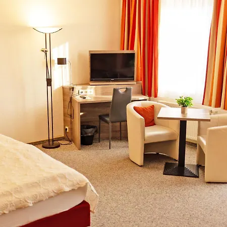 Zur Sonne 3* فارين