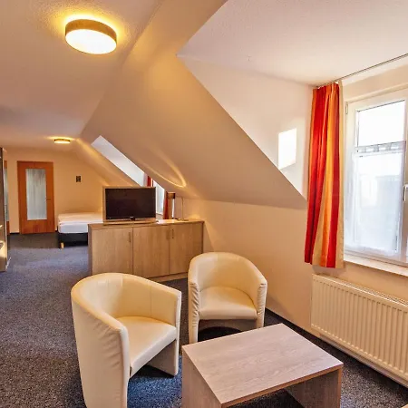 Zur Sonne Гостевой дом Варен